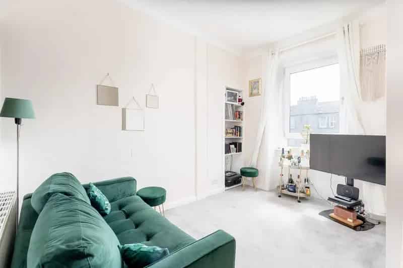 1 Bedroom Flat for Sale in Edinburgh