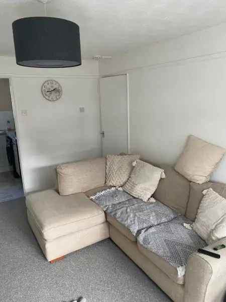 Flat For Rent in West Oxfordshire, England