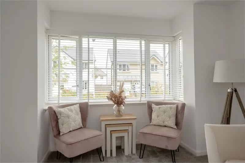 5 Bed Detached House with 2 Reception Rooms - Modern Family Home
