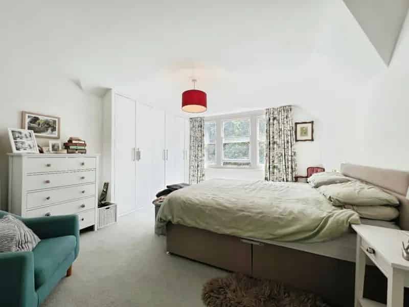 3 Bedroom Maisonette Folkestone Near Train Station