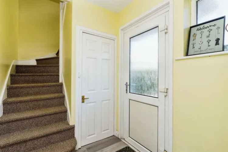 3 Bed Semi-Detached House with Large Garden and Garage
