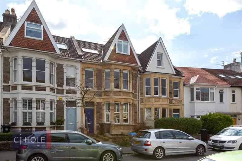3 Bedroom Apartment to Rent Westbury Park