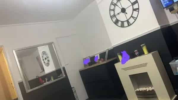 Large 2 Bed House Near Farncombe Train Station