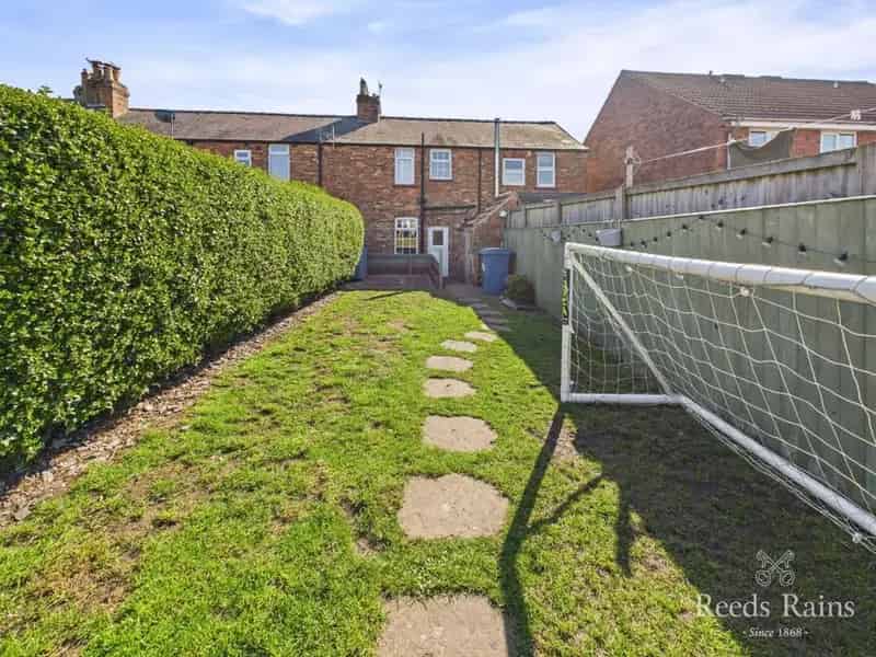 2 Bedroom Mid Terrace House for Sale Cayton North Yorkshire