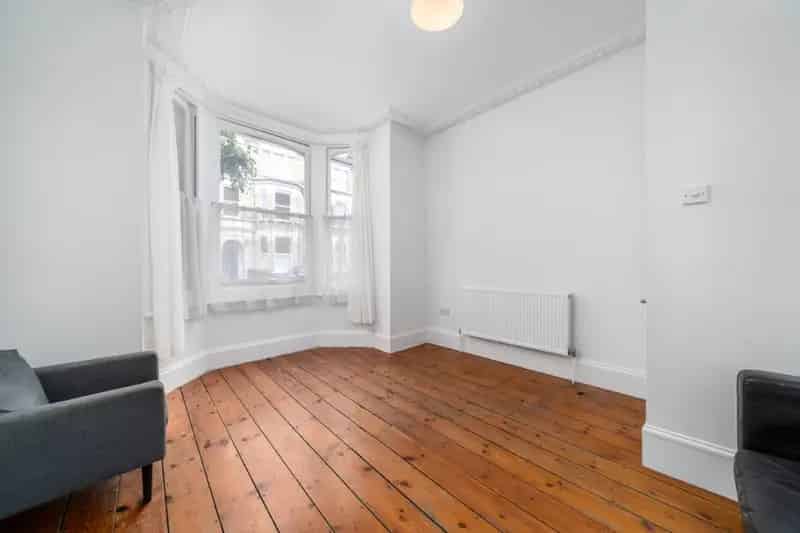 1 Bedroom Flat for Sale in Clapham