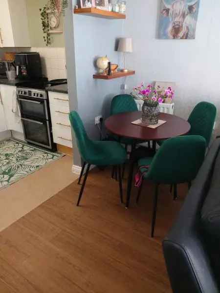 Convenient Flat near Schools and Amenities