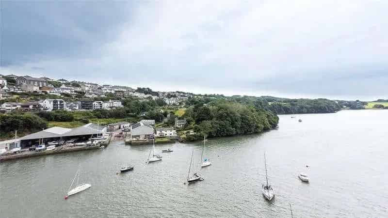 4 Bed House for Sale Overlooking Menai Straits