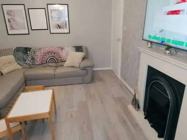 2 Bedroom House with Front and Back Porch