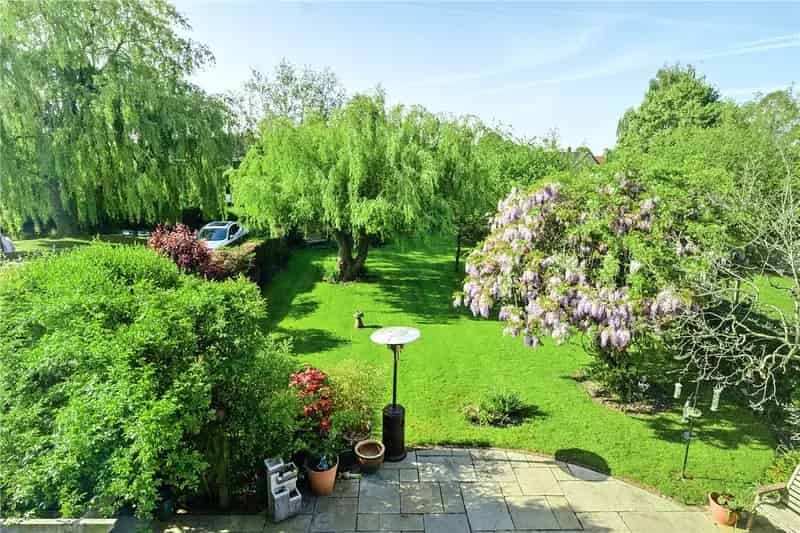 4 Bedroom Detached House Newbury Near Schools