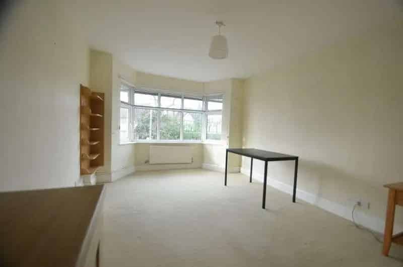 4 Bed House for Sale Mill Hill Village 2745 SQ FT