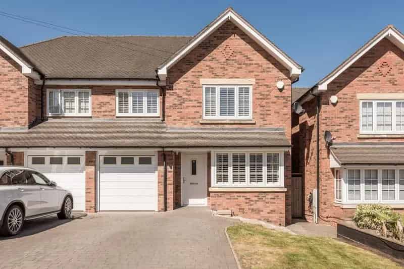 4 Bedroom Semi Detached House For Sale