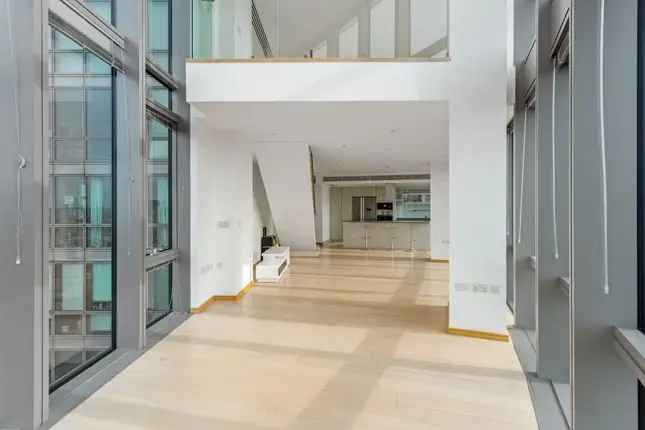 Luxury 2-Bed Duplex Apartment Canary Wharf Stunning Views