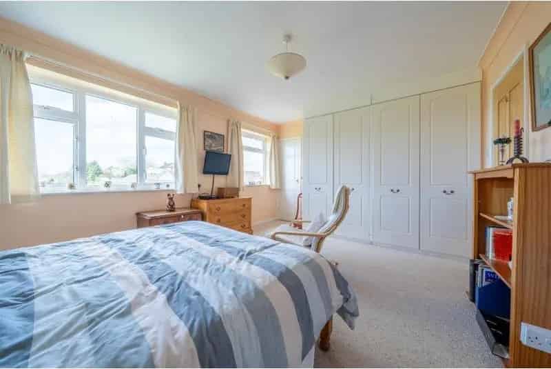 4 Bed Detached House for Sale