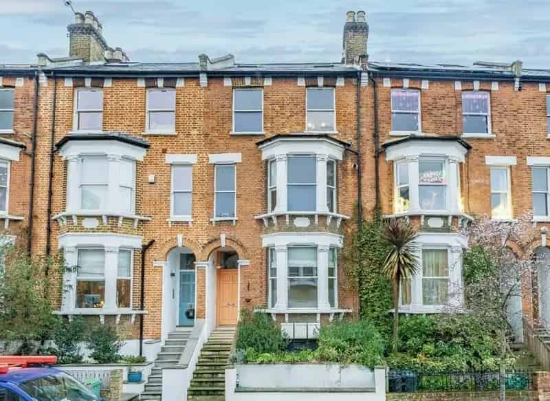 Refurbished 2-Bed Flat near Hampstead Heath
