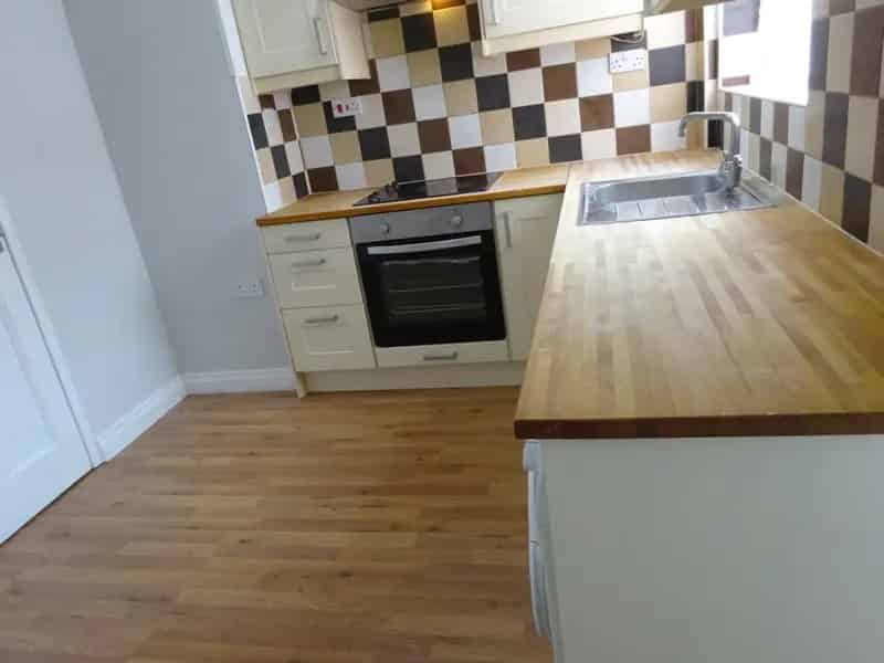 2 Bedroom House To Rent Available 01092025