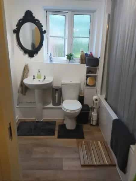 2 Bed Flat Arlesey Near Amenities and Train Station Pet Friendly