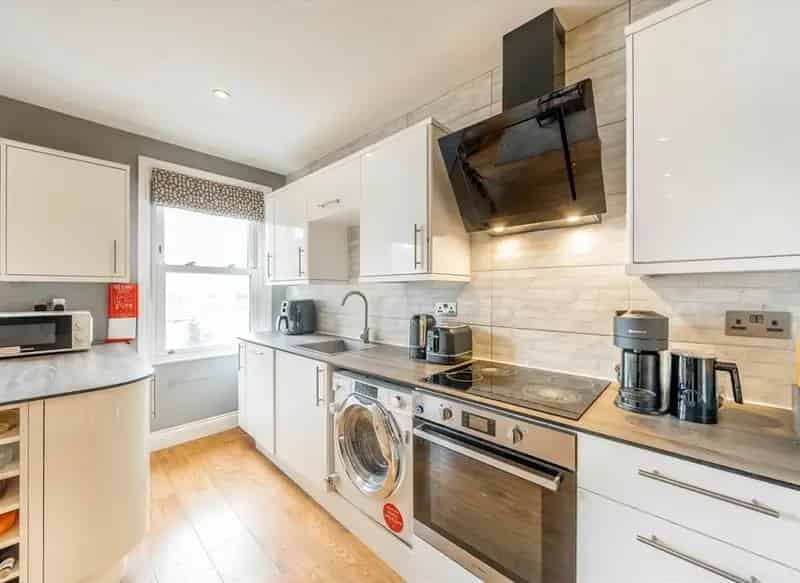 Three Double Bedroom Period Conversion Clapham