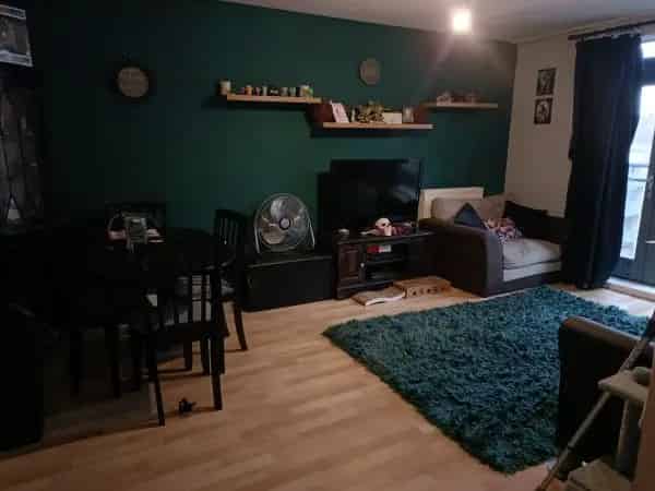 Spacious 2 Bed Flat near River  with Parking
