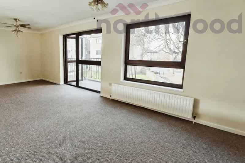 Spacious 3-Bedroom Apartment Near Norwich City Centre