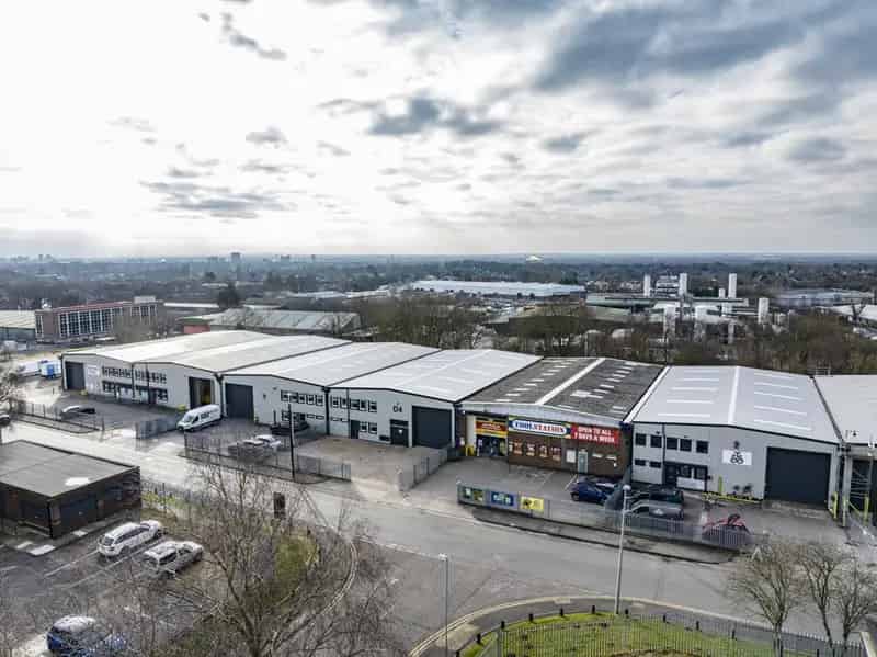 Light Industrial Warehouse Units To Let Wardley Industrial Estate
