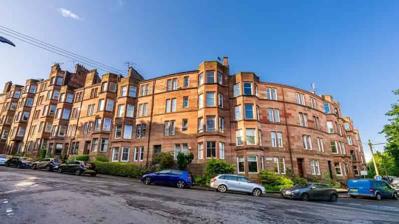 1 Bedroom Flat for Sale in Shawlands