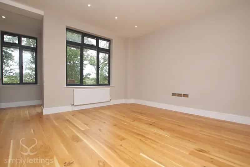 1 Bedroom Ground Floor Flat to Rent - Pets Considered