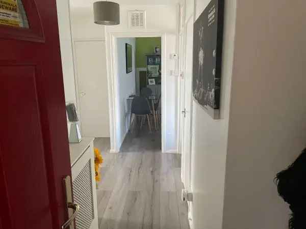 2 Bed House Near Transport Links and Amenities