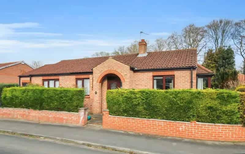 3 Bedroom Detached Bungalow For Sale Near City Centre