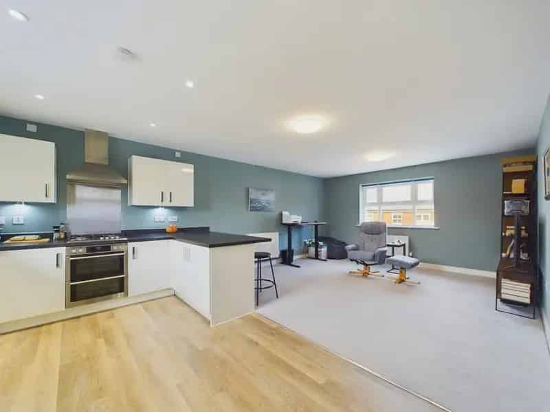 1 Bedroom Coach House For Sale