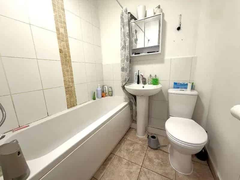 1 bed flat for sale