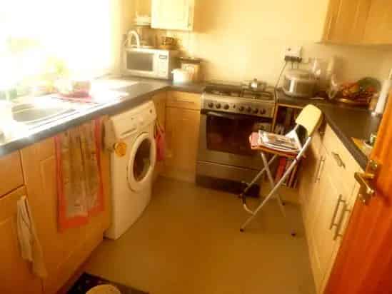 3 Bed Semi Detached House Near Town Centre