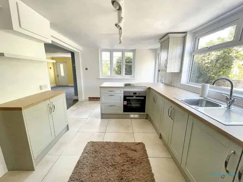2 Bed Property for Sale Near Bidford-on-Avon