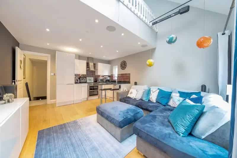 2 Bed Split Level Maisonette Near Canada Water