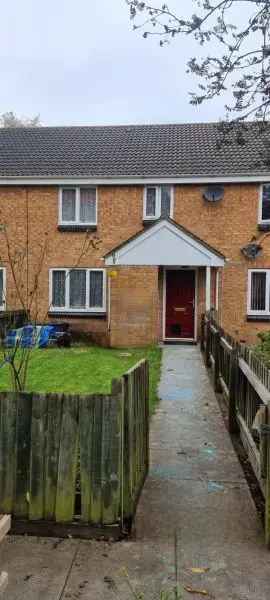 3 or 4 Bedroom Family House with Garden and Parking