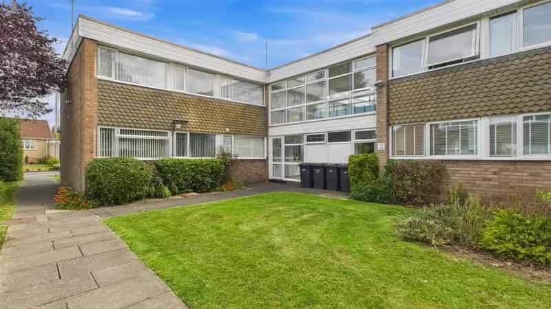 2 Bedroom Flat for Sale Halesowen