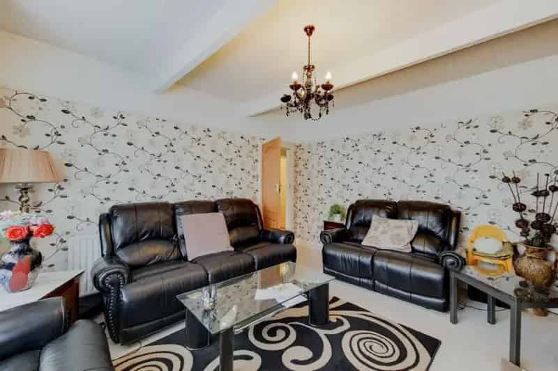 Americas Estate Family Home Near Excellent Schools