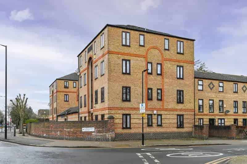 1 Bedroom Flat to Rent Tollgate Road