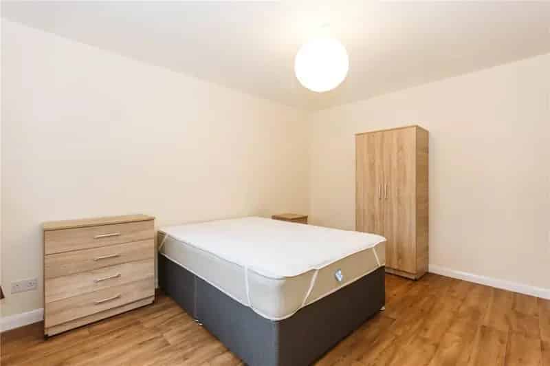 4 Bedroom Bungalow Furnished Garden Parking Students Professionals