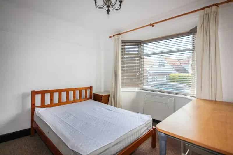 5 Bedroom Detached Student House Near Bournemouth University