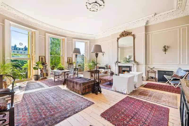 2 Bedroom Seafront Apartment Hove Regency Style