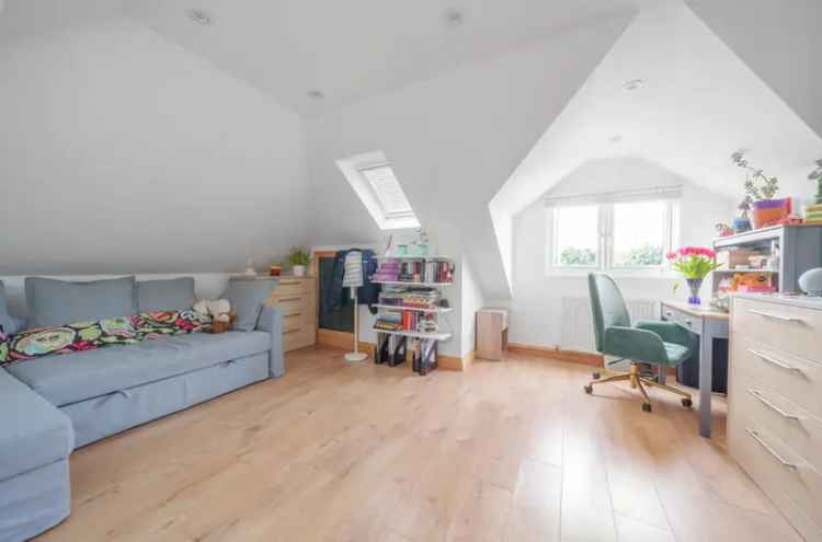 4 Bedroom Detached Bungalow For Sale