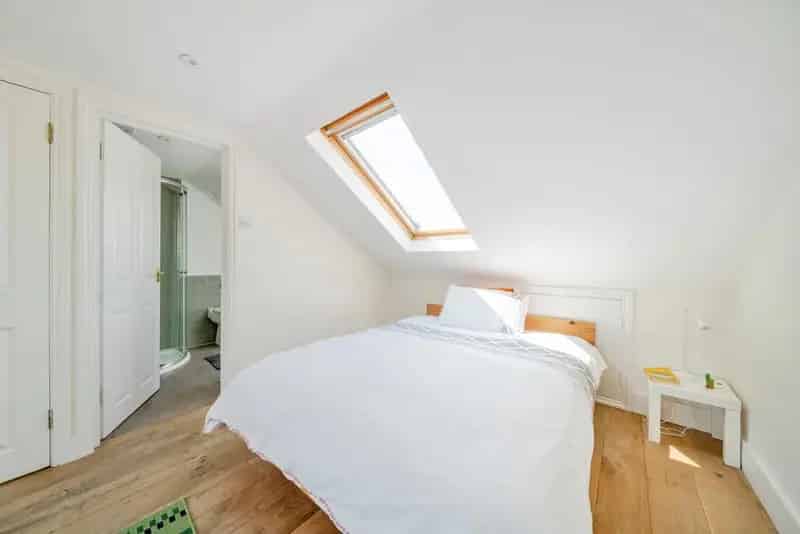 2-Bedroom Period Maisonette with Private Garden