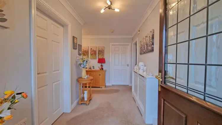 2 Bedroom Detached Bungalow for Sale Hollywood