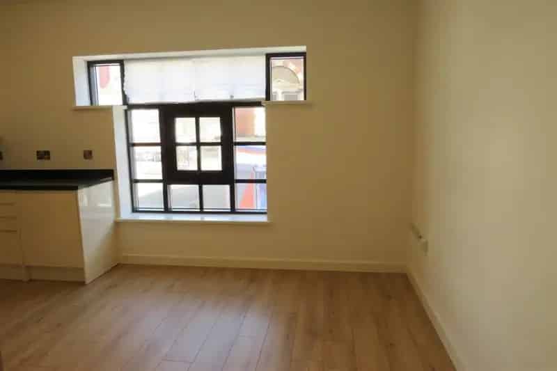 One Bedroom Flat Near Southampton City Centre