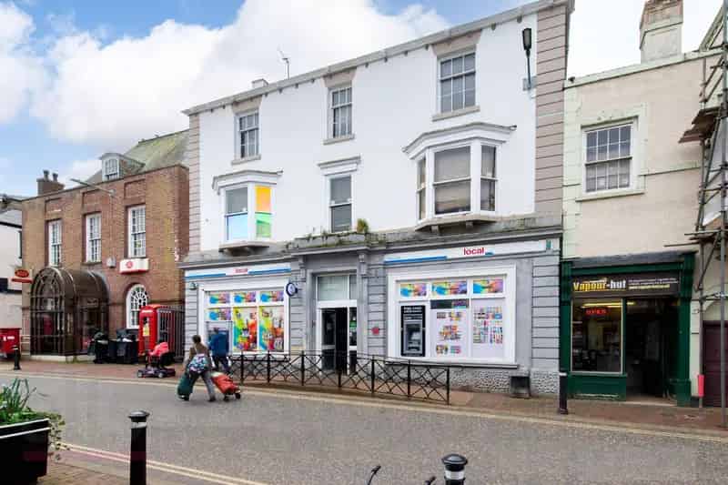 Holywell Convenience Store Investment 8.32% Yield