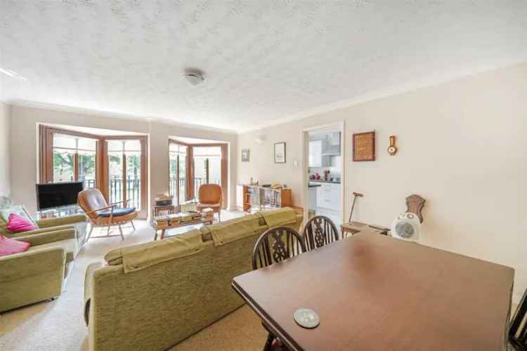 2 Bedroom Flat for Sale in Millbank Bedford