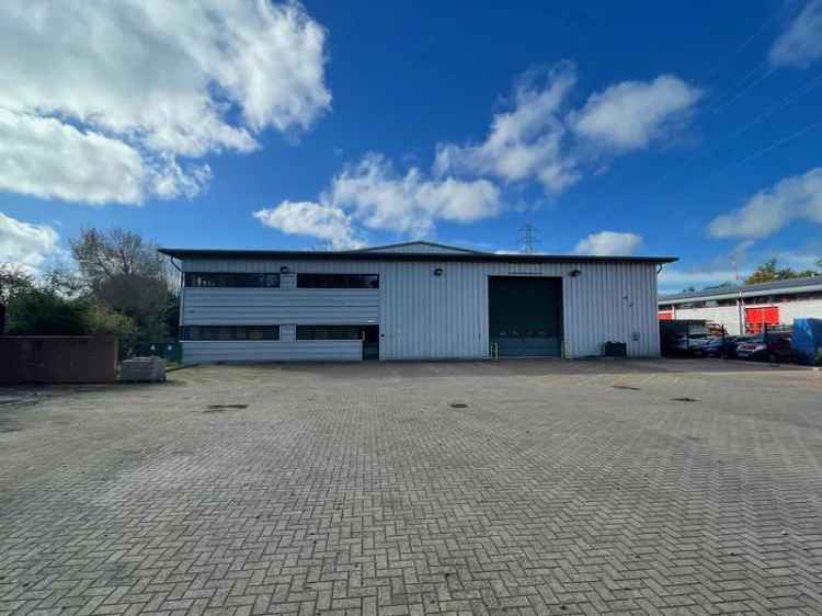 Industrial For Rent in Aylesbury, England