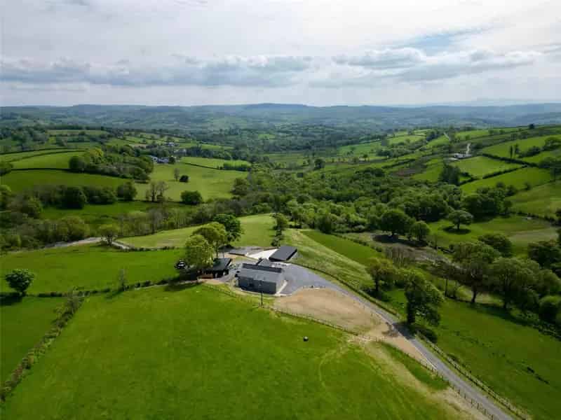 4 Bedroom Farmhouse with 24 Acres Llanwrda
