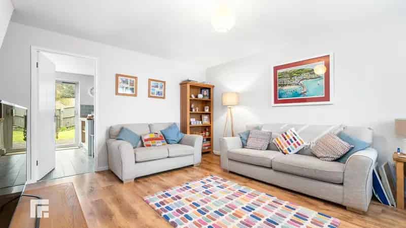3 Bedroom Semi Detached House For Sale Cardiff