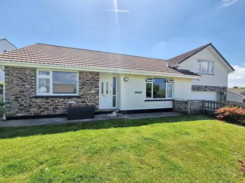 4 bedroom House
 For Sale